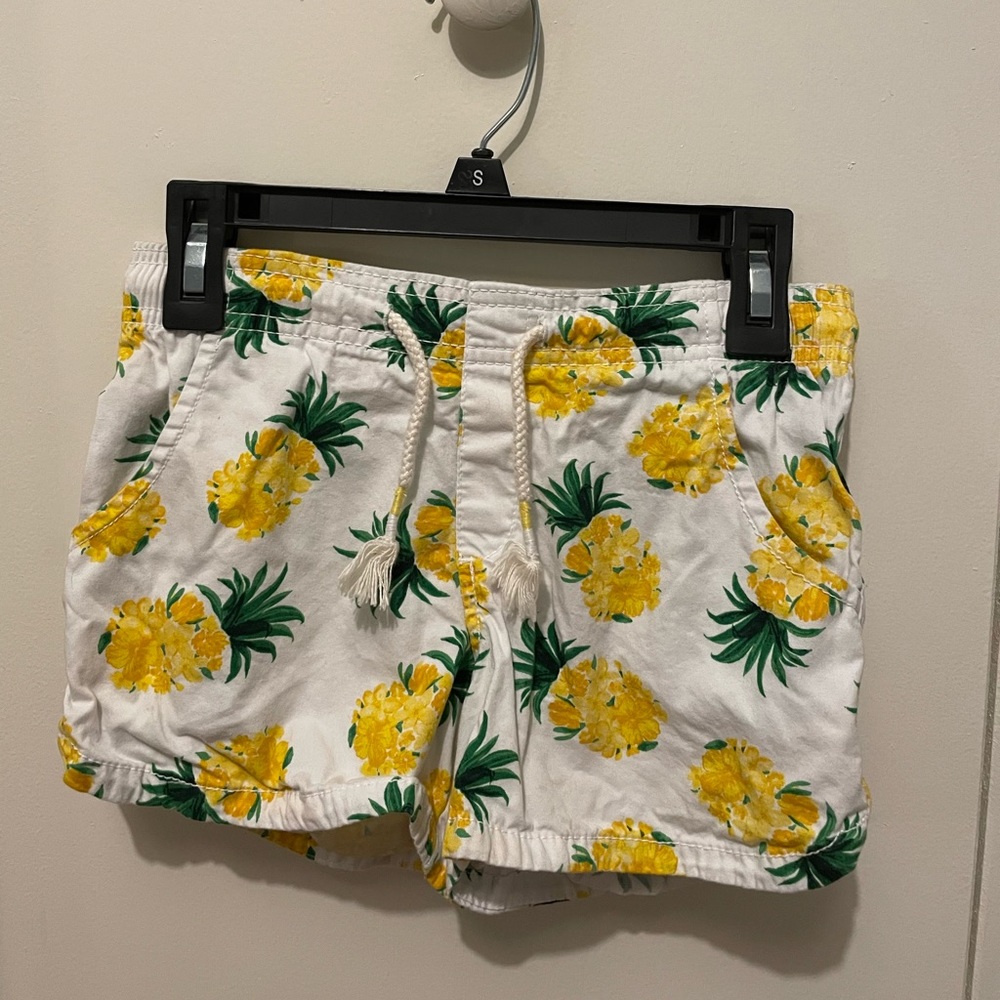 Gently used Girls Old Navy shorts Size 8